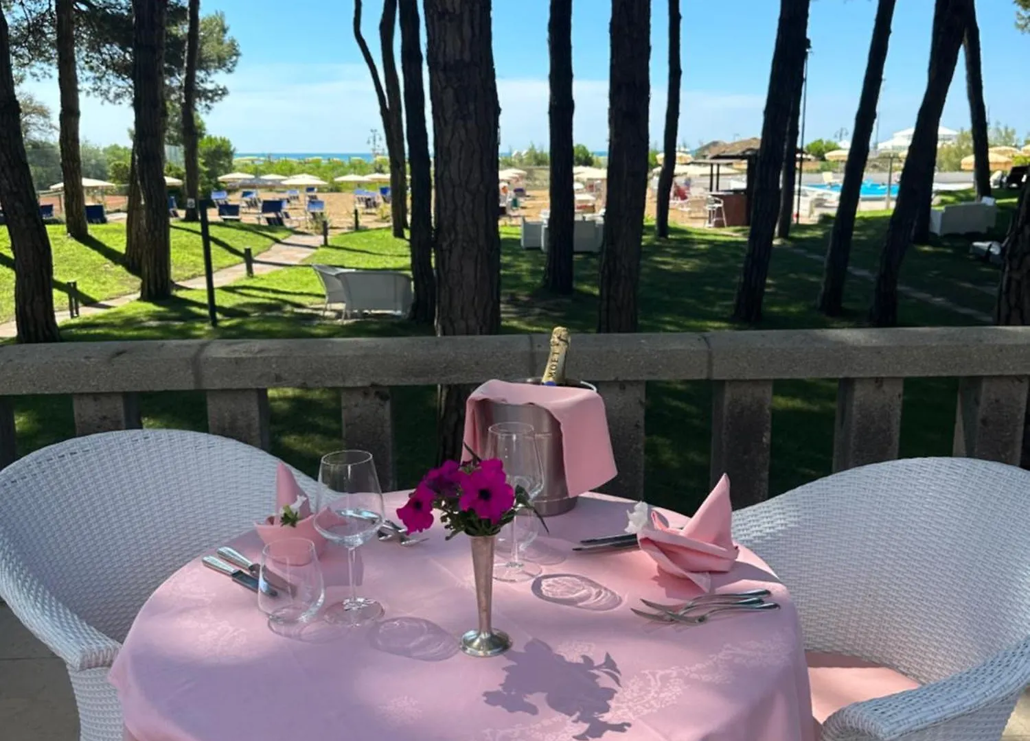 Hotel Beau Rivage Pineta Lido di Jesolo 4*,  Italy